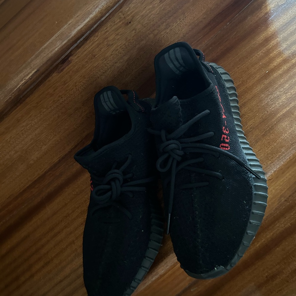 Black and Red Sneakers Yeezy sneakers a